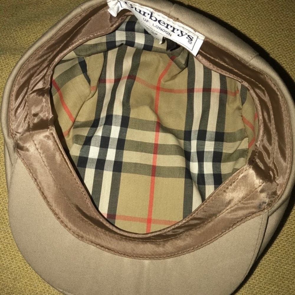 Burberry paper boy hat
